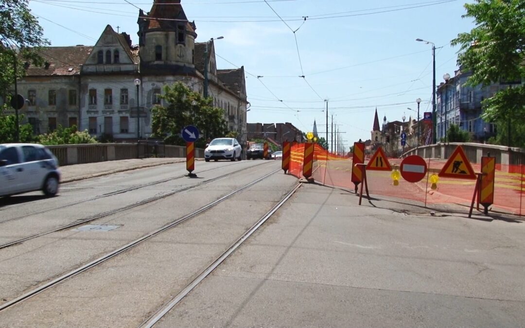 Podul Dragalina deschis traficului de luni