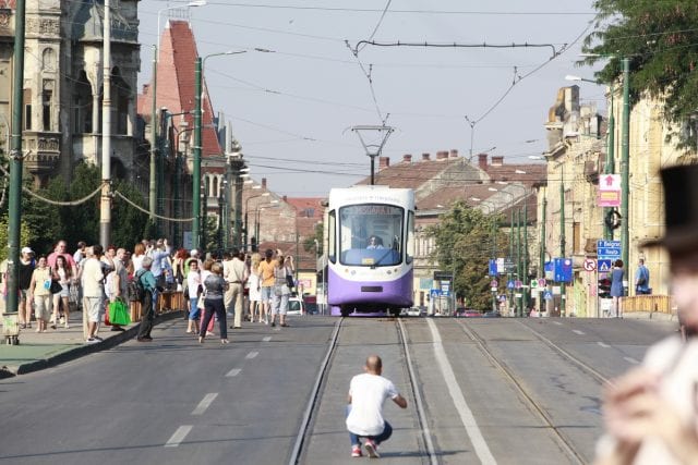 Liber pentru tramvaie pe Podul Dragalina